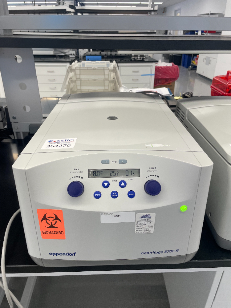 Image of CERTIFIED Eppendorf 5702 Refrigerated Centrifuge